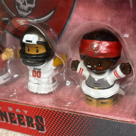 NFL Tampa Bay Buccaneers 4" Figure Pack - Picture 8 of 8